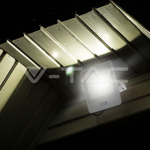 10W LED Прожектор PIR Сензор SAMSUNG ЧИП Бяло Тяло 6400К - изглед 4