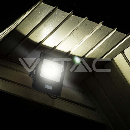 10W LED Прожектор PIR Сензор SAMSUNG ЧИП Черно - изглед 5